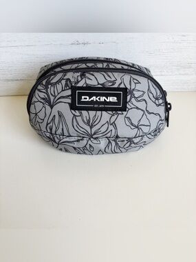 Dakine Belt Bag Fanny Pack Crossbody Grey Line Floral Unisex Double Zip Top
